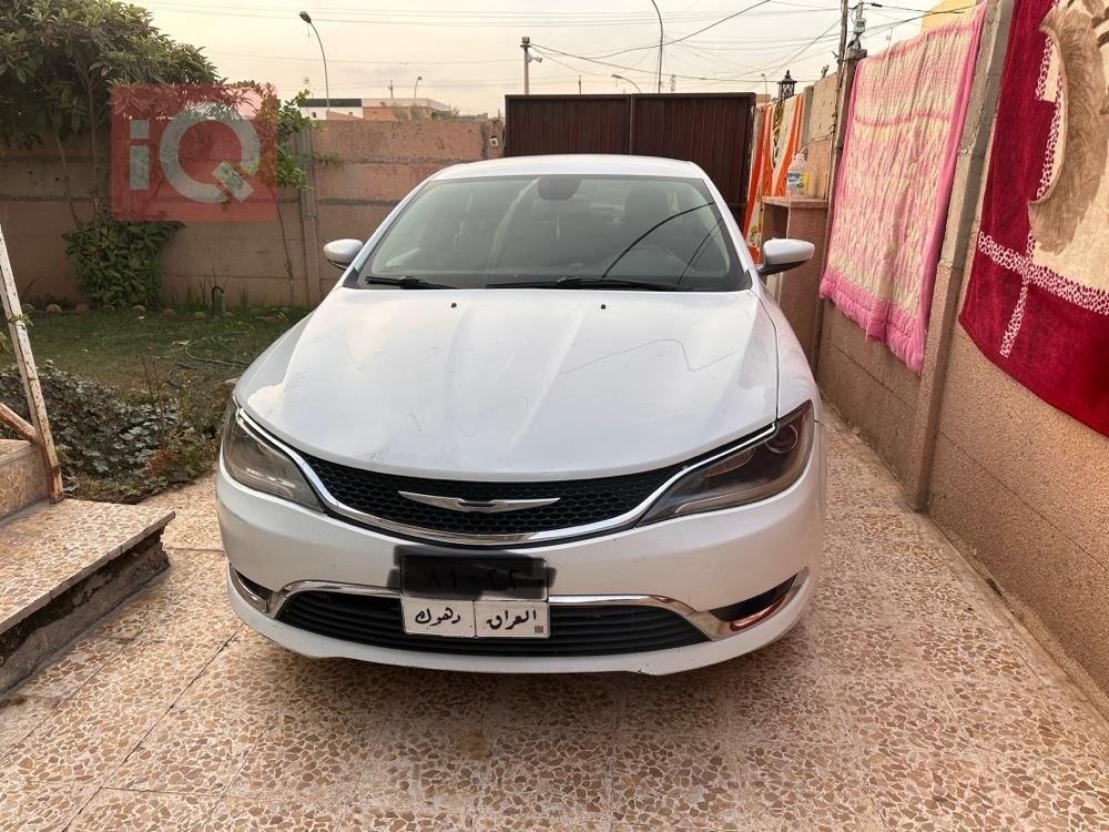 کرایسلەر 200